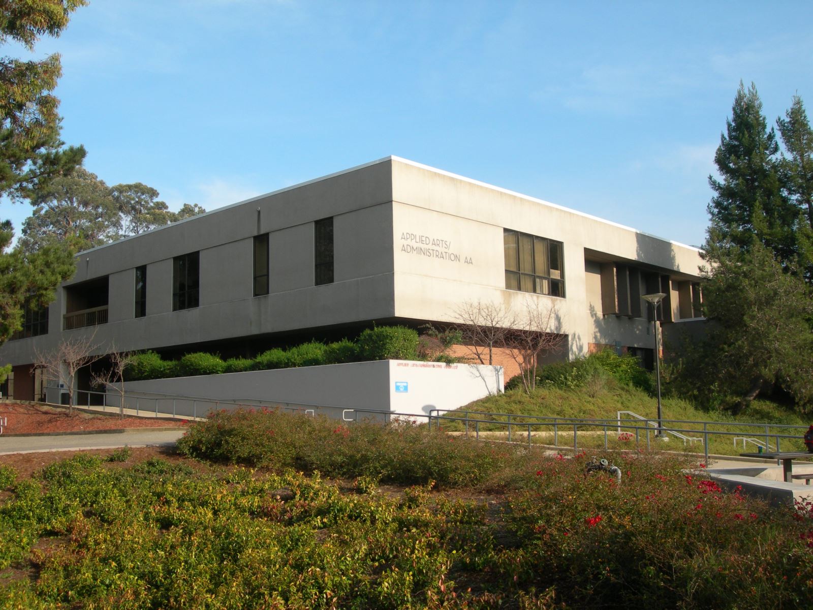 Applied Administration and Arts Remodel – Contra Costa College