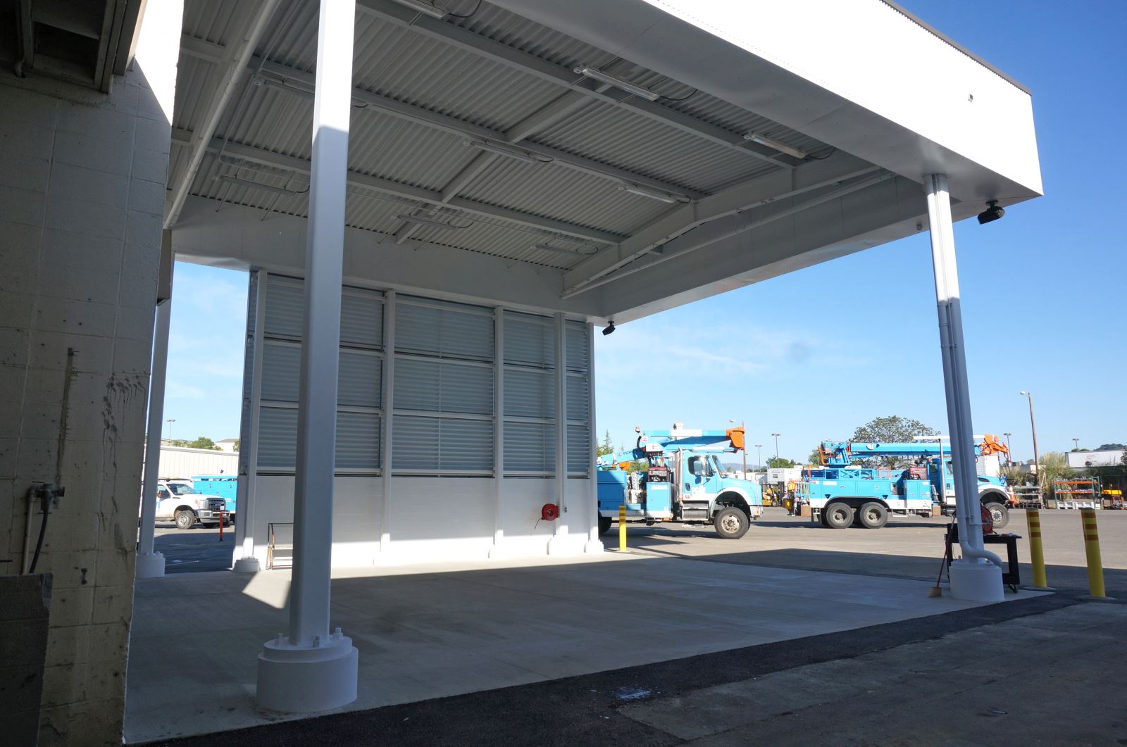 Vacaville Service Center Canopy Design